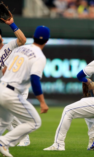 Mondesi has 3 hits, helps KC beat ChiSox to end skid at 6